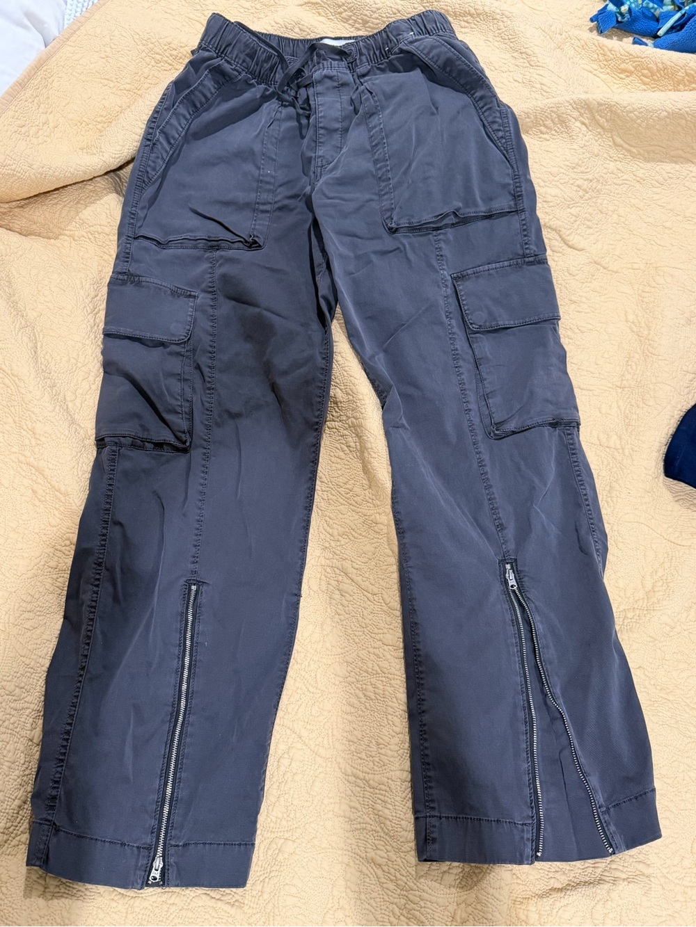 Women's Abercrombie Cargo Pants with Zipper Ankles